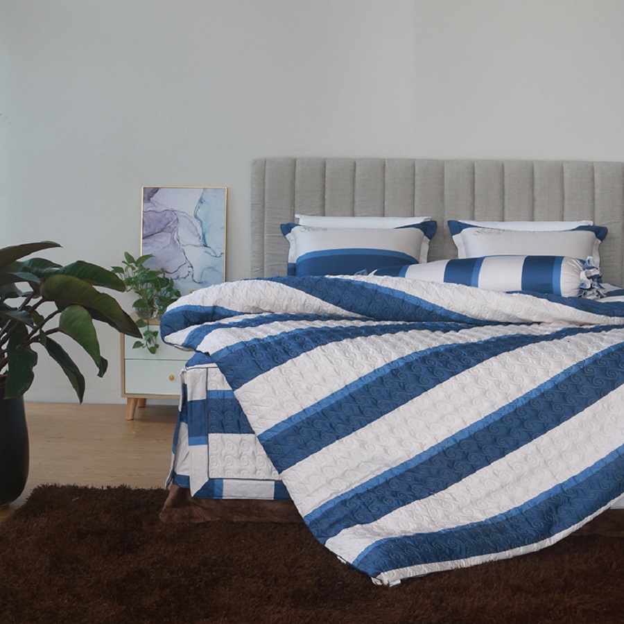 Silky G99 là mẫu chăn ga chần phủ mang đến nét đẹp khỏe khoắn và sang trọng cho không gian phòng ngủ của gia chủ