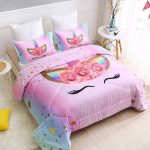 Các thiết kế với sự pha trộn của nhiều tông màu tươi sáng mang đến nguồn năng lượng tích cực góp phần giúp trẻ luôn thấy thoải mái và năng động