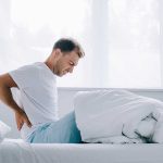 Những cơn đau do thoái hóa cột sống sẽ trầm trọng hơn nếu không lựa chọn nệm đúng cách